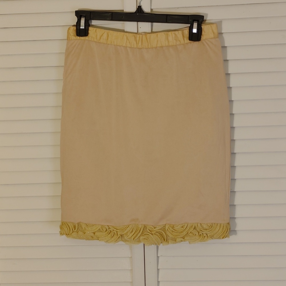 Banana Republic Gold Textured Pencil Skirt - Picture 3 of 6